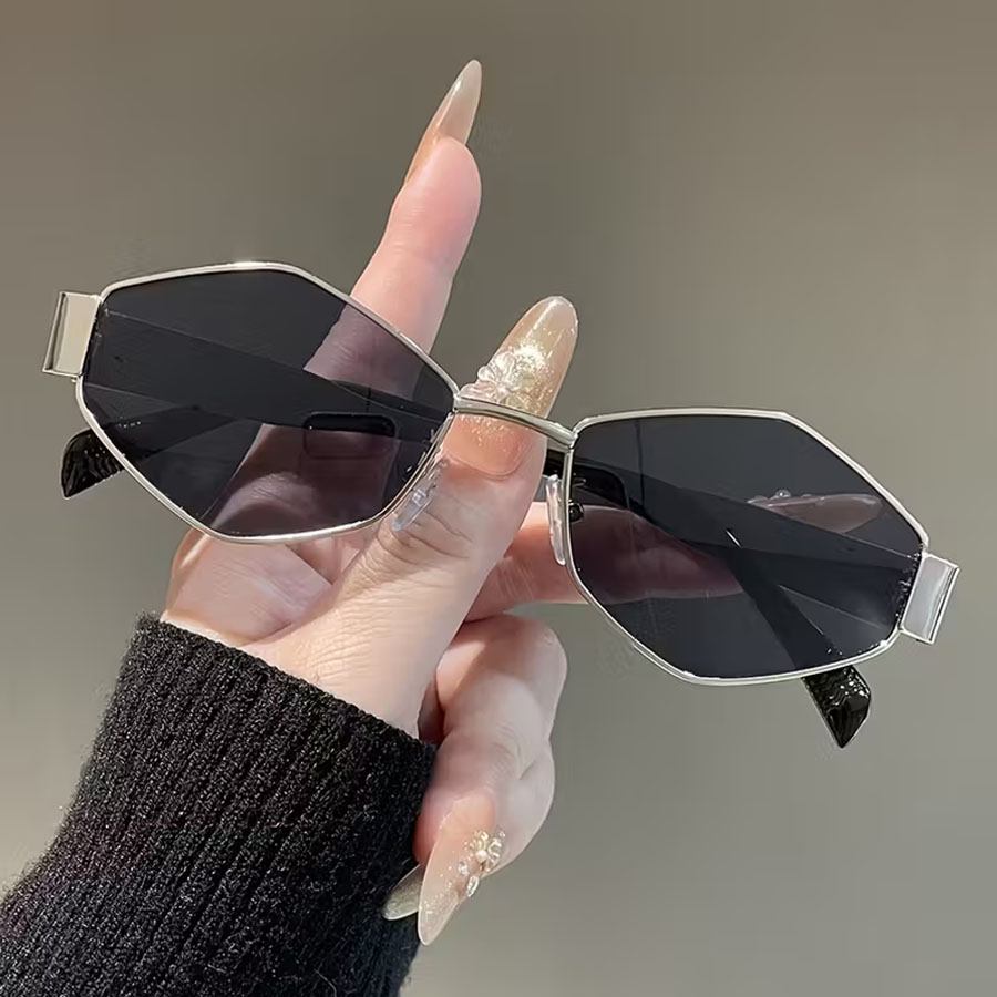1組の不規則フレームのおしゃれなストリートスタイルのレトロフ - Street Fashion Pose のレビューと価格