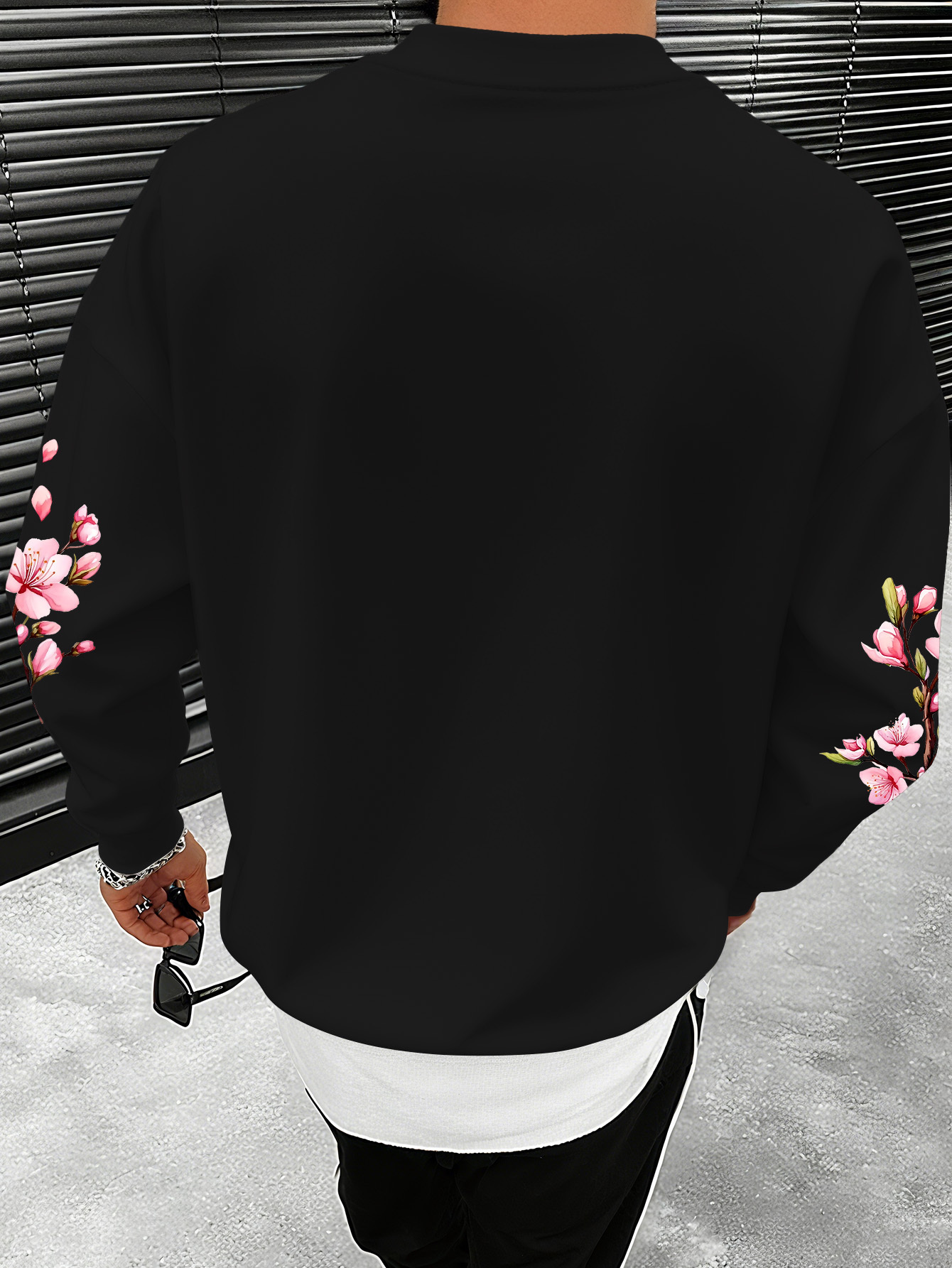 ファッショナブルなメンズストリートスタイルのラウンドネックフ - Street Fashion Tokyo のレビューと価格